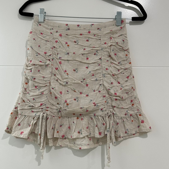 Wild fable cream floral ruched high waste mini skirt casual summer vacation S - Picture 7 of 12